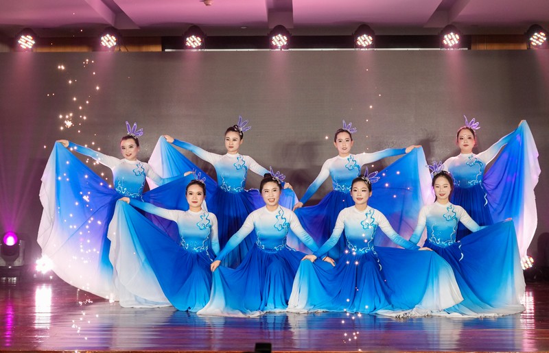 1769069449988612UrYF.jpg 叶兰欣摄.jpg